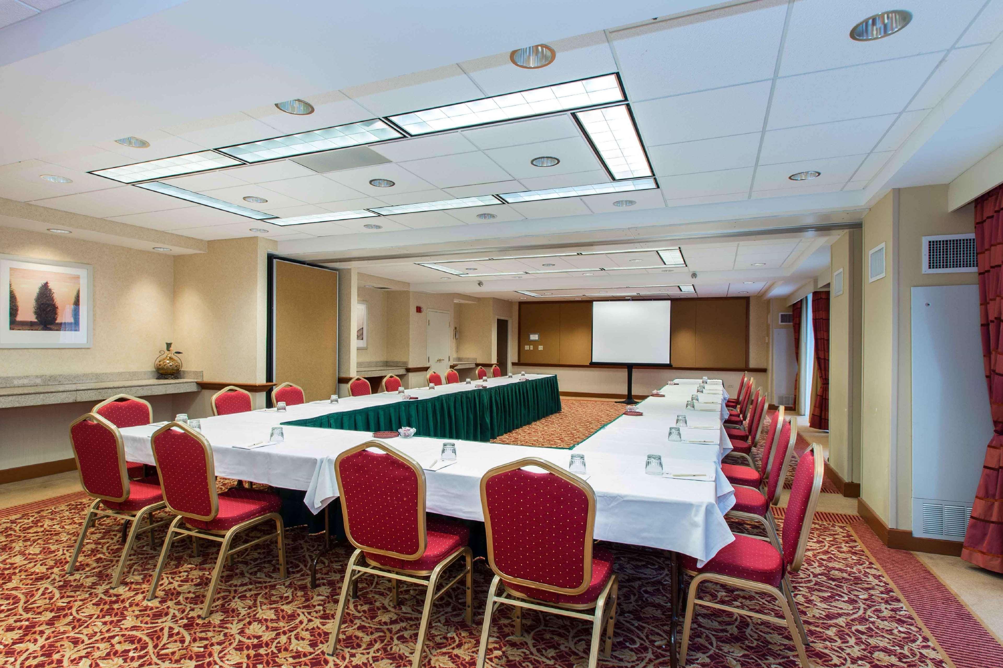 Doubletree By Hilton Cleveland East Beachwood Eksteriør billede