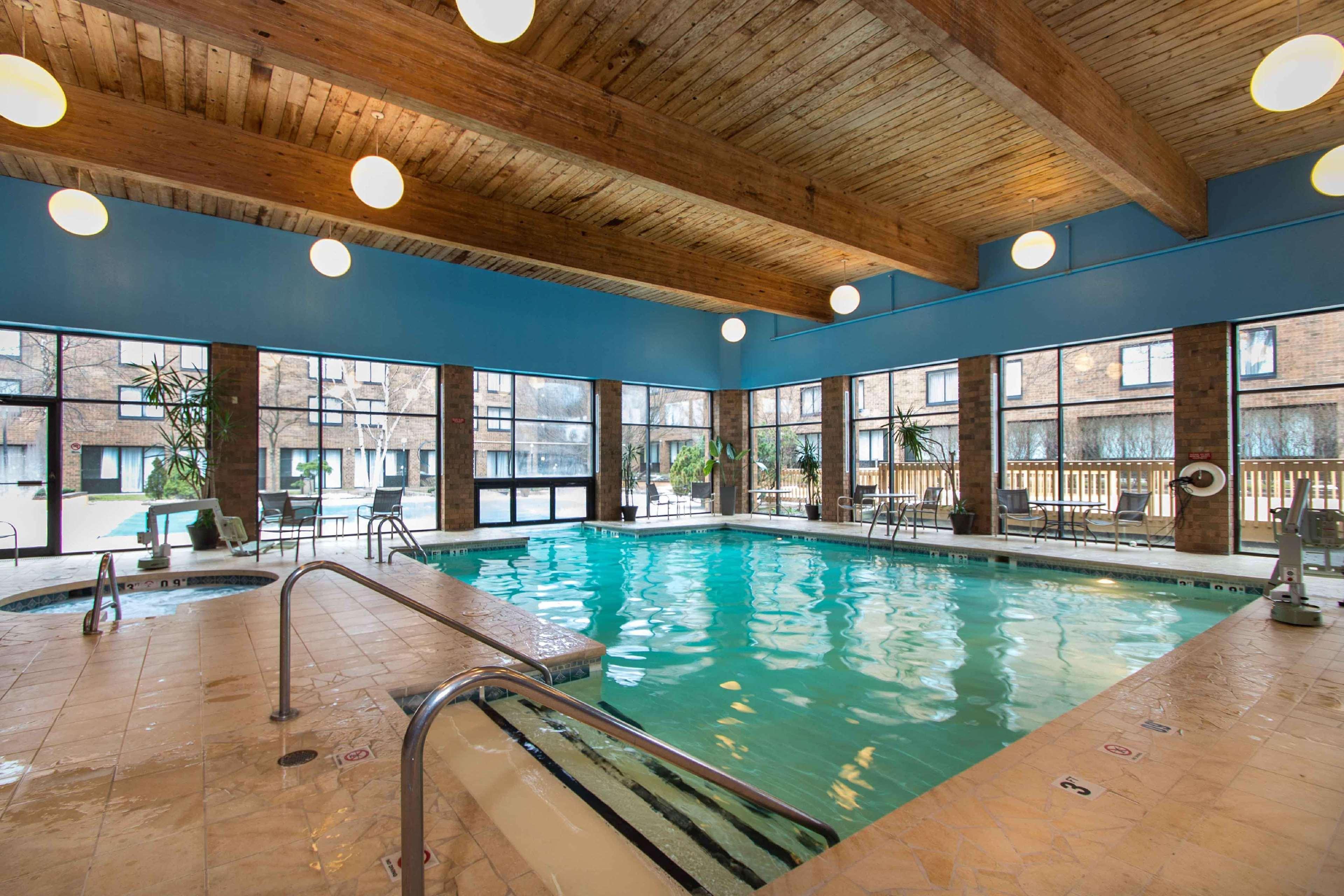 Doubletree By Hilton Cleveland East Beachwood Eksteriør billede