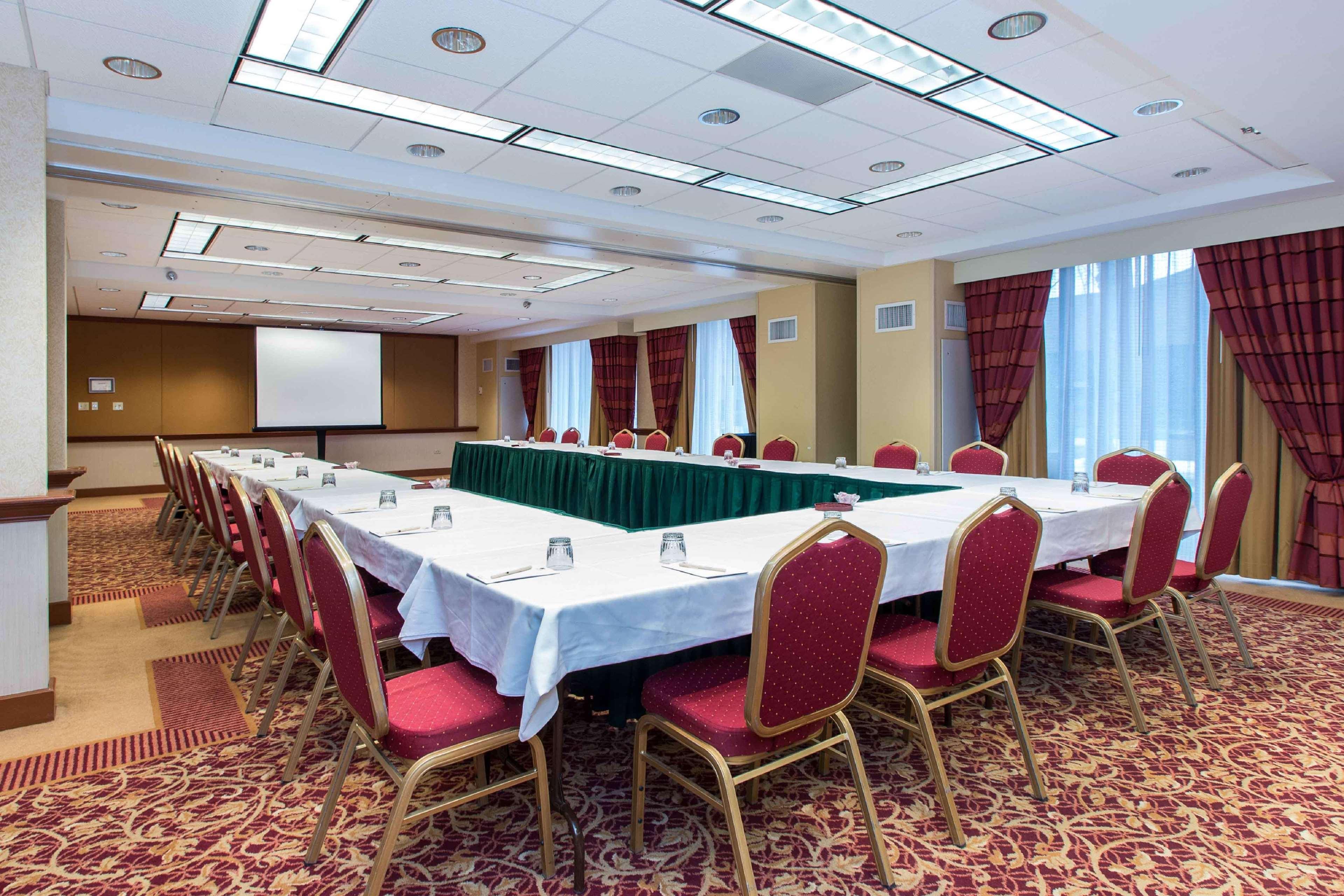 Doubletree By Hilton Cleveland East Beachwood Eksteriør billede