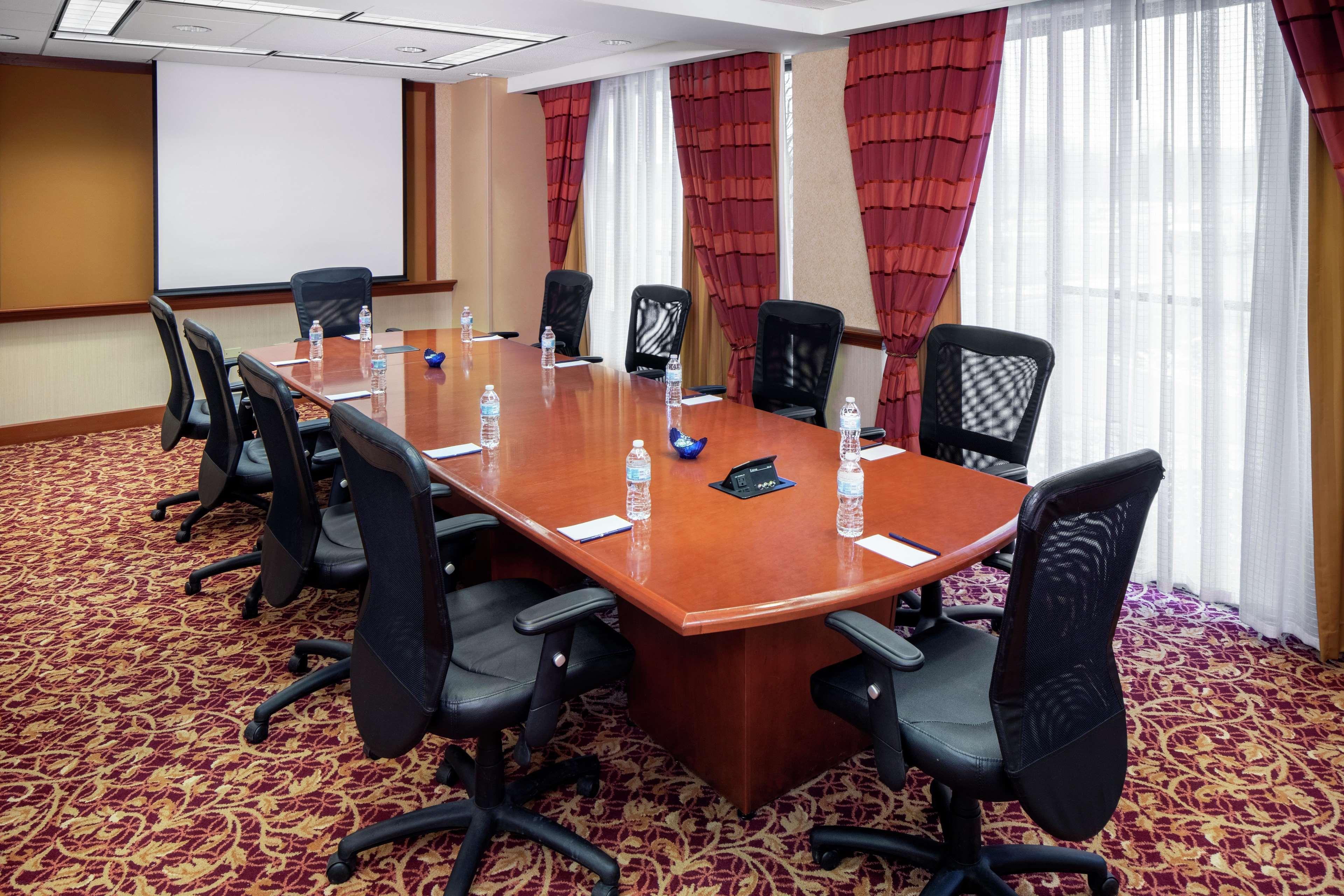 Doubletree By Hilton Cleveland East Beachwood Eksteriør billede