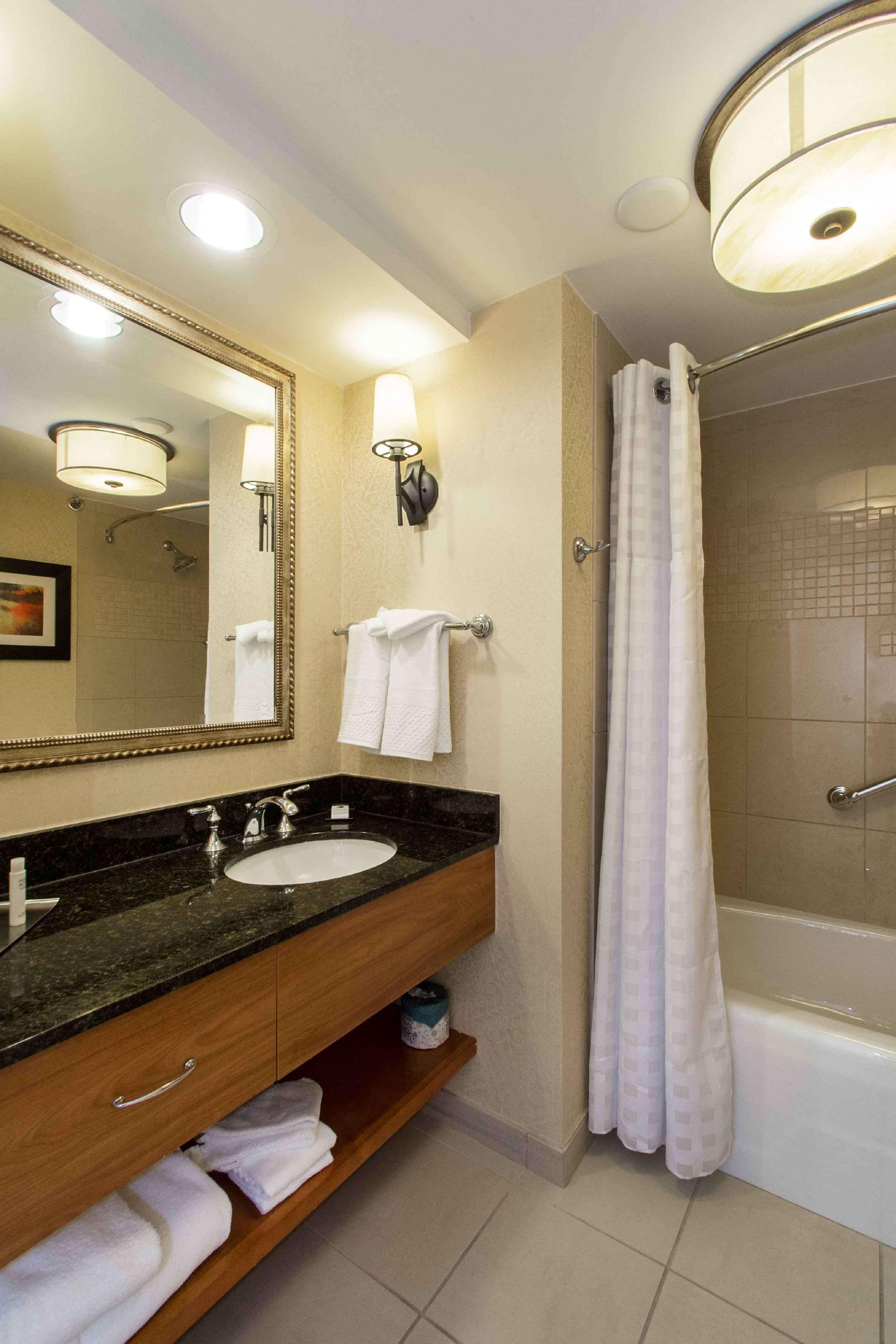 Doubletree By Hilton Cleveland East Beachwood Eksteriør billede