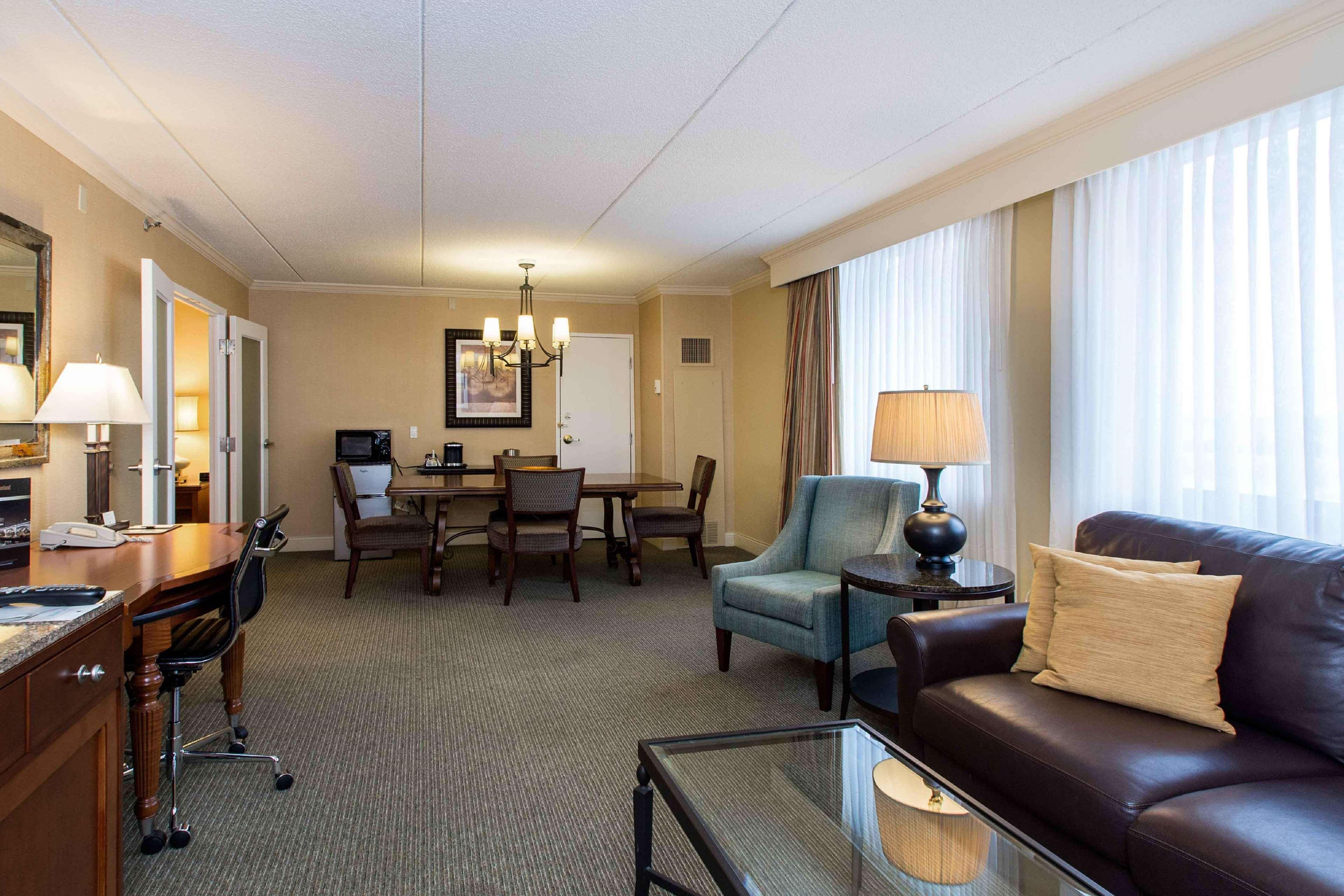 Doubletree By Hilton Cleveland East Beachwood Eksteriør billede
