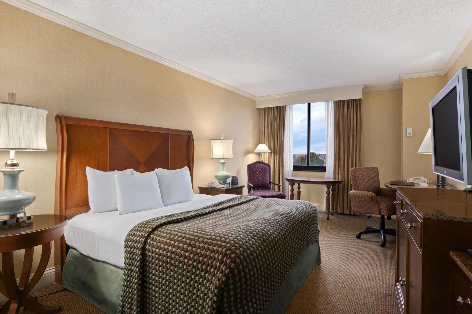Doubletree By Hilton Cleveland East Beachwood Værelse billede