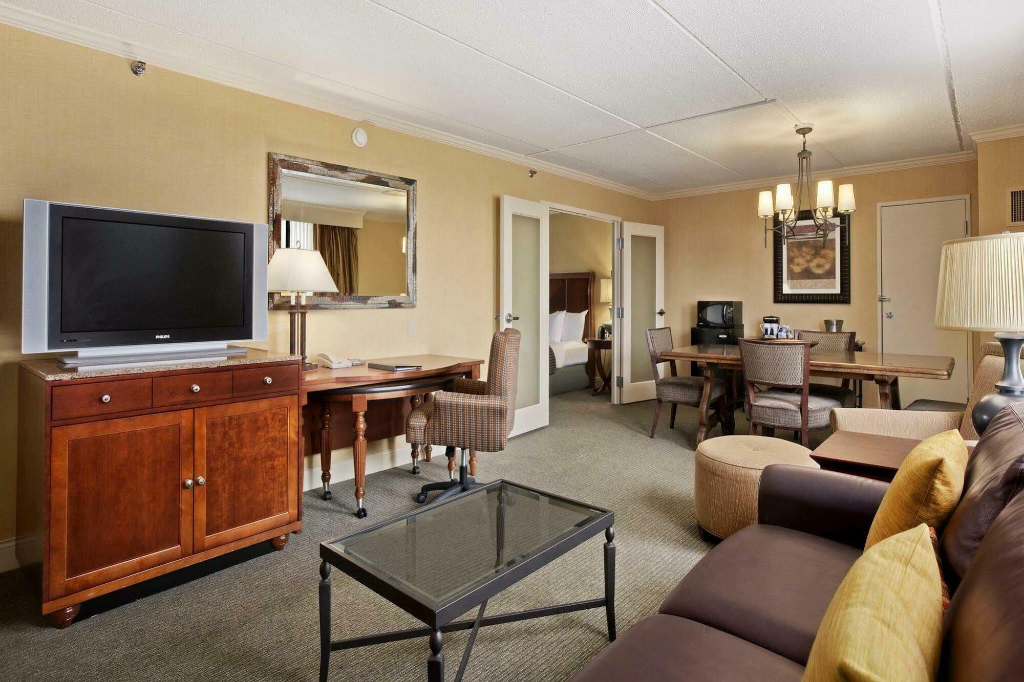 Doubletree By Hilton Cleveland East Beachwood Værelse billede
